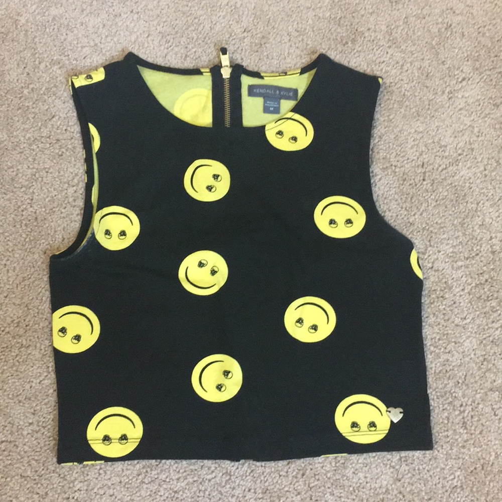 Kendall&Kylie Crop top with skull smiley face.
